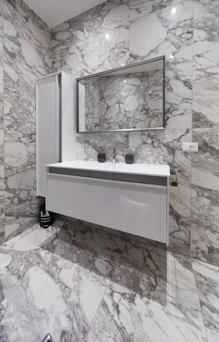 Elegant Apartment Milano Eksteriør billede