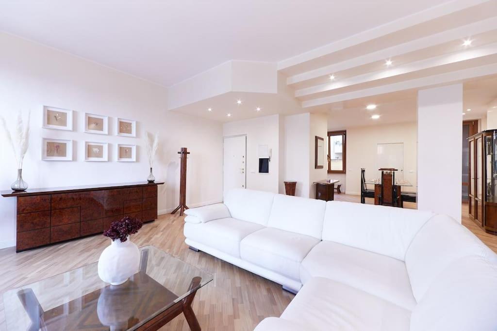 Elegant Apartment Milano Eksteriør billede